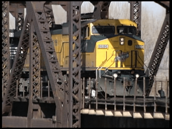 vlcsnap-2019-05-01-19h16m20s240